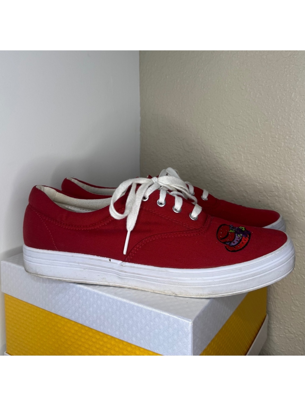 Grasshoppers by Keds Red Hat Society Women’s 10M Red Embroidered Casual Shoes